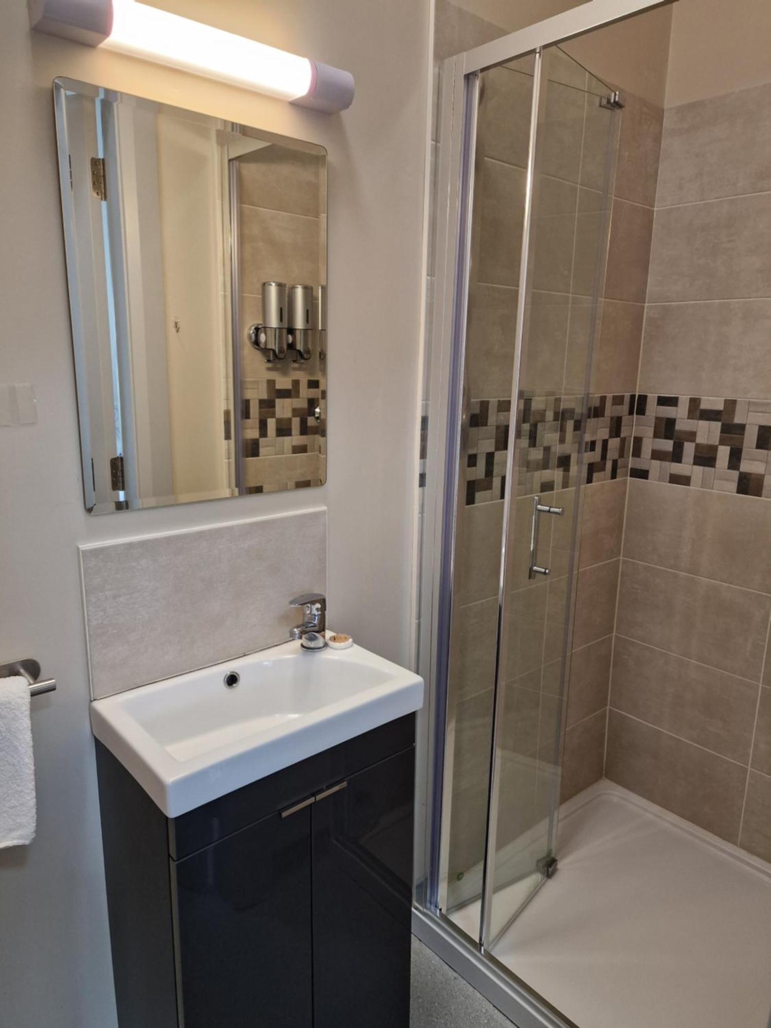 Trivia House Hostel Swanlinbar Εξωτερικό φωτογραφία