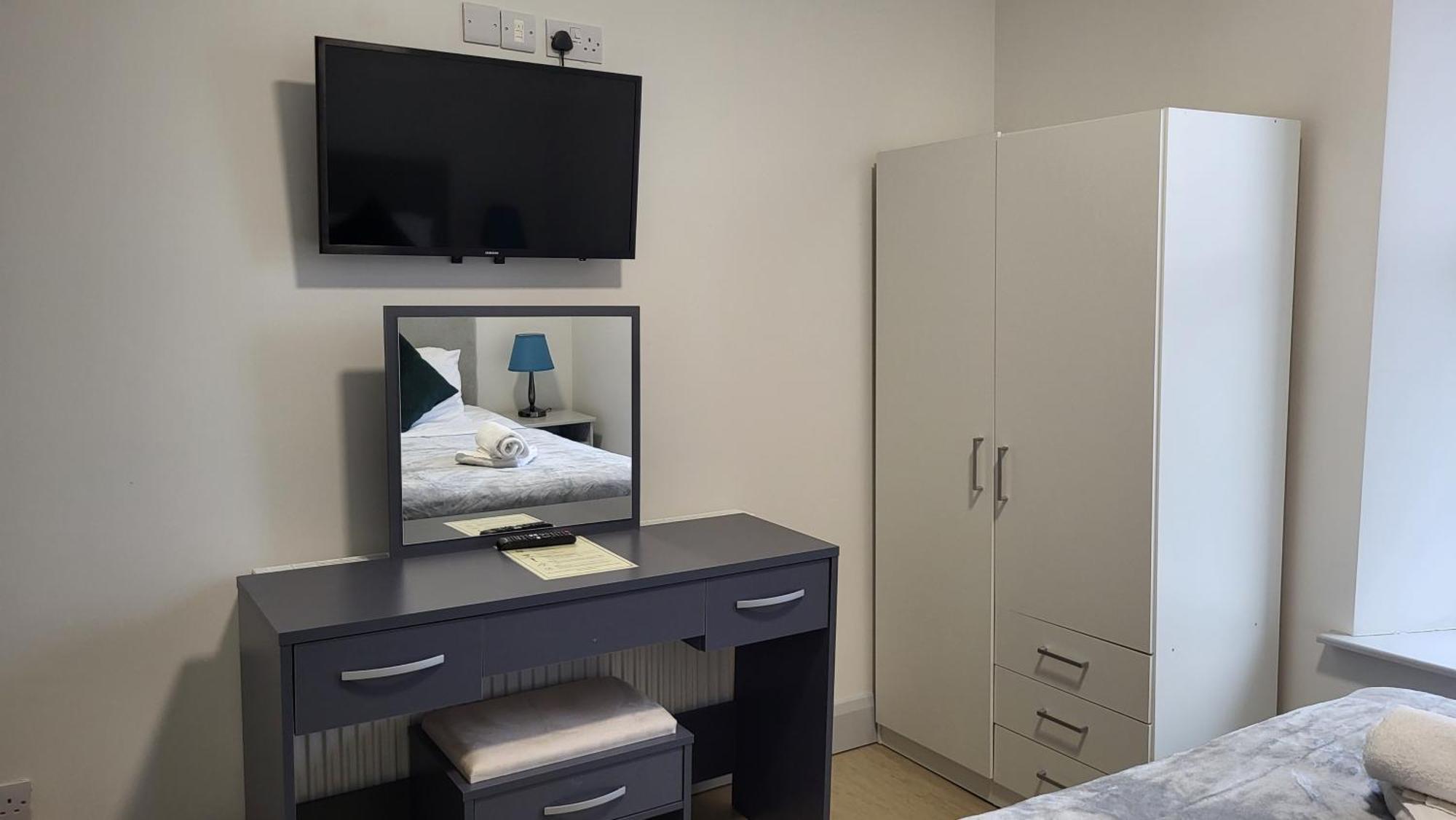 Trivia House Hostel Swanlinbar Εξωτερικό φωτογραφία