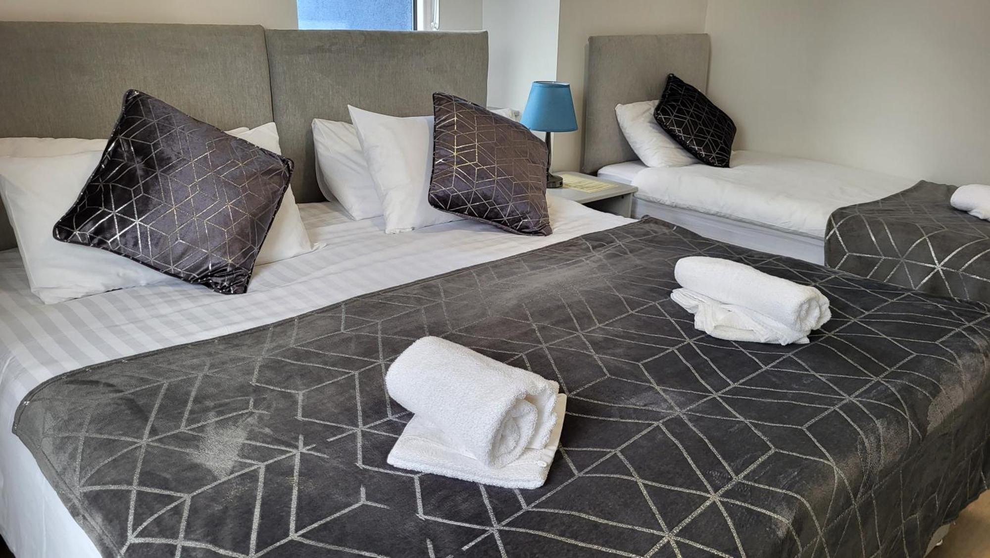 Trivia House Hostel Swanlinbar Εξωτερικό φωτογραφία